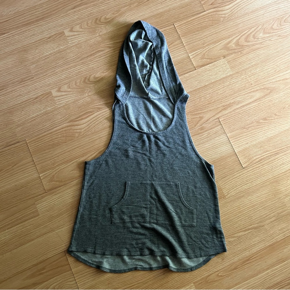 Women’s Hooded Sleeveless Active Top Medium